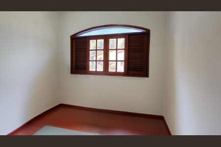 Casa à venda com 3 quartos, 400m² em Chácara Jaraguá, São Paulo