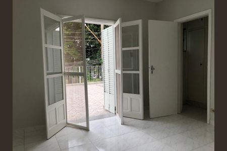 Casa à venda com 3 quartos, 140m² em Jardim Humaita, São Paulo