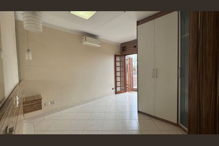 Casa à venda com 3 quartos, 160m² em Piqueri, São Paulo