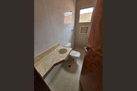 Casa à venda com 3 quartos, 135m² em Parque Vitoria, São Paulo