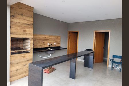 Casa à venda com 3 quartos, 100m² em Parque Sao Domingos, São Paulo