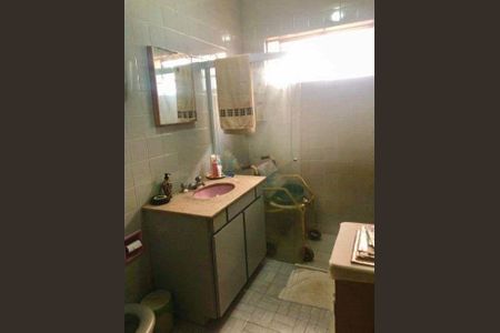 Casa à venda com 2 quartos, 220m² em Vila Anastácio, São Paulo