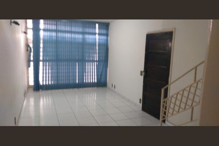 Casa à venda com 2 quartos, 120m² em Jardim das Laranjeiras, São Paulo