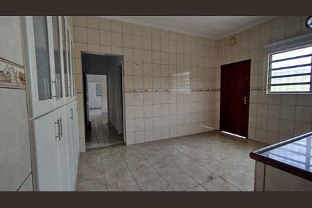 Casa à venda com 3 quartos, 240m² em Jardim Sao Jose, São Paulo