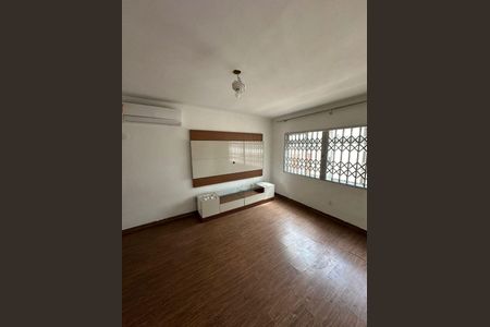 Casa à venda com 2 quartos, 150m² em Vila Sao Vicente, São Paulo