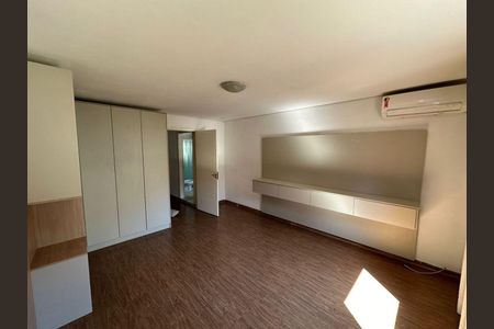 Casa à venda com 2 quartos, 150m² em Vila Sao Vicente, São Paulo