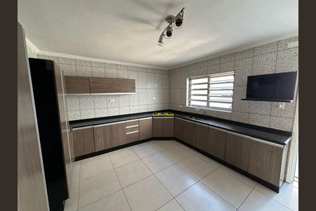 Casa à venda com 2 quartos, 150m² em Vila Sao Vicente, São Paulo