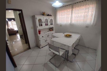 Casa à venda com 3 quartos, 201m² em Vila Palmeiras, São Paulo