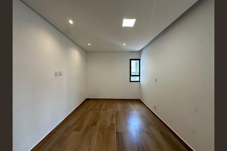 Casa à venda com 3 quartos, 256m² em Imirim, São Paulo