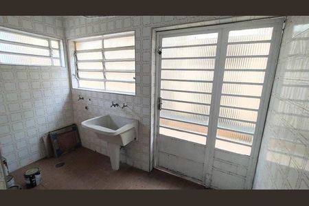 Casa à venda com 5 quartos, 229m² em Parque Sao Domingos, São Paulo