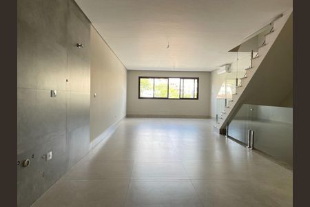 Casa à venda com 3 quartos, 160m² em Parque Sao Domingos, São Paulo