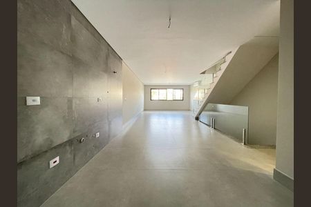 Casa à venda com 3 quartos, 160m² em Parque Sao Domingos, São Paulo
