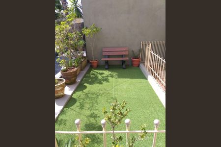 Casa à venda com 3 quartos, 268m² em Parque Maria Domitila, São Paulo