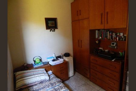 Casa à venda com 3 quartos, 268m² em Parque Maria Domitila, São Paulo