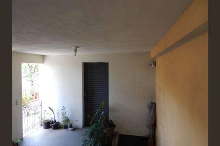 Casa à venda com 3 quartos, 268m² em Parque Maria Domitila, São Paulo