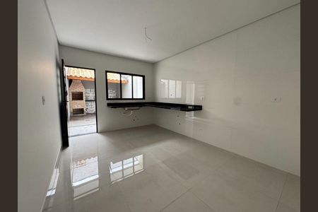 Casa à venda com 3 quartos, 150m² em Parque Sao Domingos, São Paulo