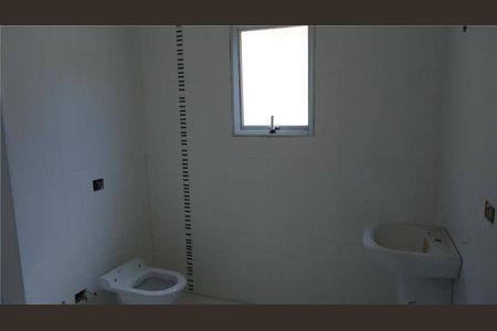 Casa à venda com 3 quartos, 230m² em Parque Sao Domingos, São Paulo