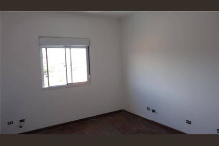 Casa à venda com 3 quartos, 230m² em Parque Sao Domingos, São Paulo