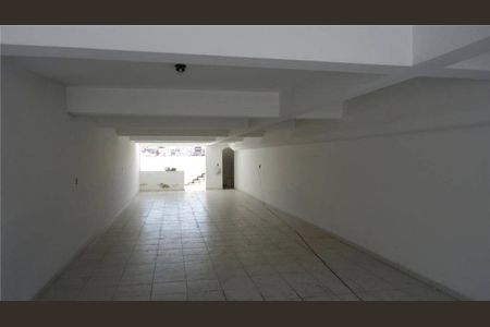 Casa à venda com 3 quartos, 230m² em Parque Sao Domingos, São Paulo