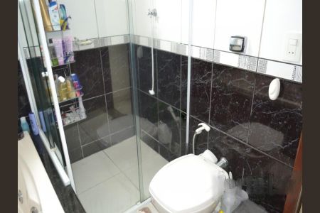 Casa à venda com 220m², 5 quartos e 6 vagas