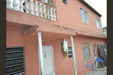 Casa à venda com 220m², 5 quartos e 6 vagas