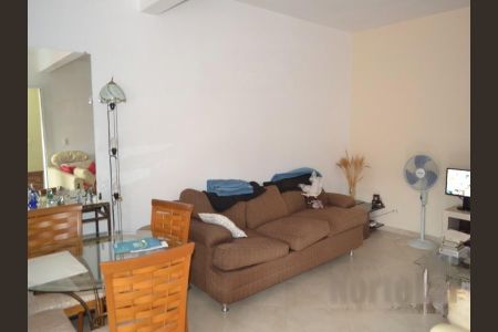 Casa à venda com 220m², 5 quartos e 6 vagas