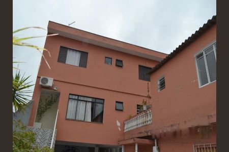 Casa à venda com 220m², 5 quartos e 6 vagas