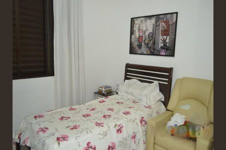 Casa à venda com 5 quartos, 220m² em Vila Miriam, São Paulo