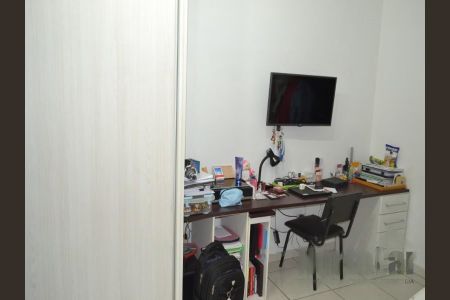 Casa à venda com 5 quartos, 220m² em Vila Miriam, São Paulo