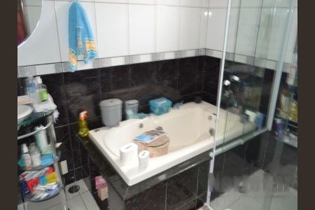 Casa à venda com 220m², 5 quartos e 6 vagas