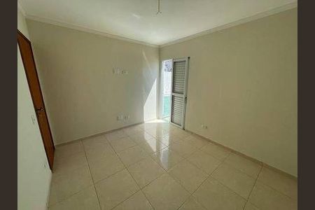 Casa à venda com 3 quartos, 180m² em Jardim Santo Elias, São Paulo