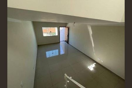 Casa à venda com 3 quartos, 180m² em Jardim Santo Elias, São Paulo