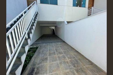 Casa à venda com 3 quartos, 180m² em Jardim Santo Elias, São Paulo