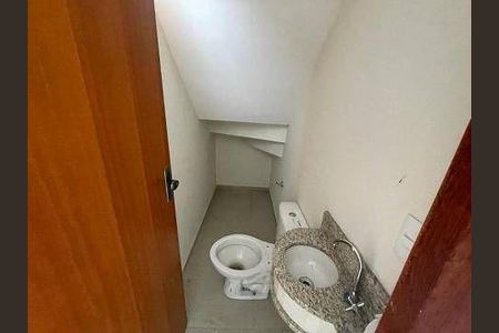 Casa à venda com 3 quartos, 180m² em Jardim Santo Elias, São Paulo