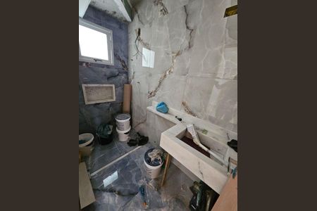 Casa à venda com 3 quartos, 180m² em Vila Bancaria Munhoz, São Paulo