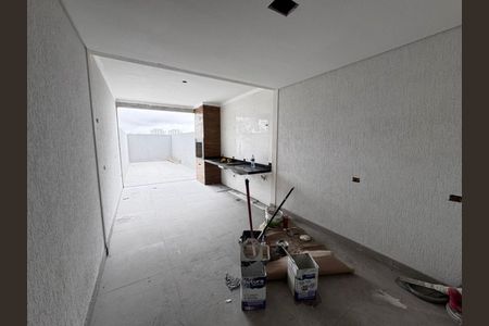 Casa à venda com 3 quartos, 250m² em Parque Sao Domingos, São Paulo