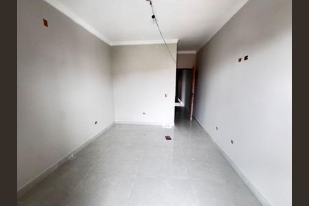 Casa à venda com 3 quartos, 250m² em Parque Sao Domingos, São Paulo