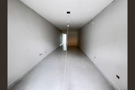 Casa à venda com 3 quartos, 250m² em Parque Sao Domingos, São Paulo