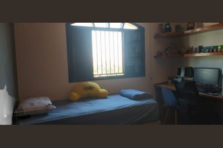 Casa à venda com 224m², 3 quartos e 4 vagas