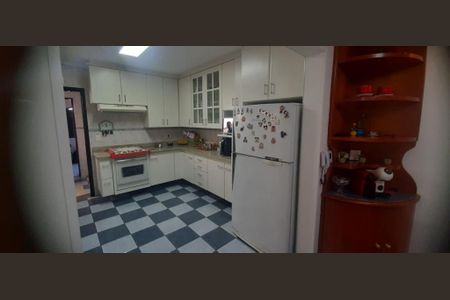 Casa à venda com 224m², 3 quartos e 4 vagas