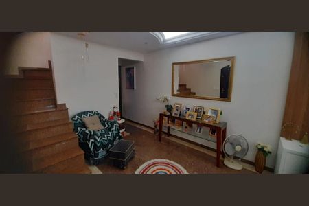 Casa à venda com 3 quartos, 224m² em City América, São Paulo