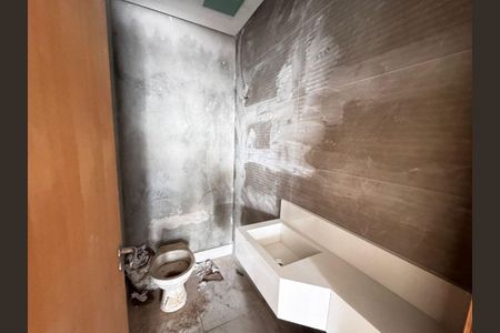 Casa à venda com 3 quartos, 200m² em Parque Sao Domingos, São Paulo