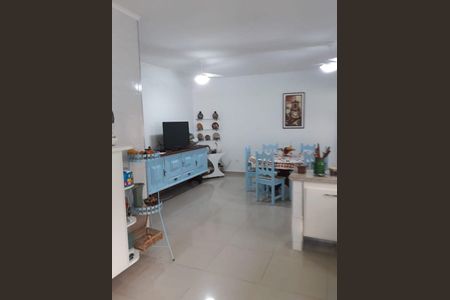 Casa à venda com 5 quartos, 350m² em Vila Carbone, São Paulo