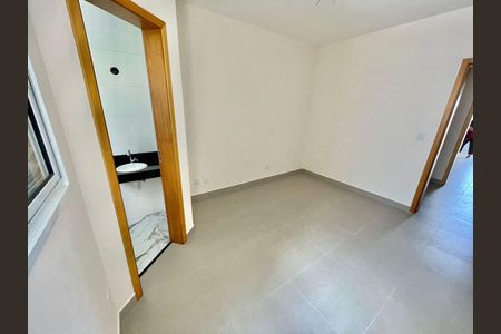 Casa à venda com 2 quartos, 120m² em Vila Carolina, São Paulo