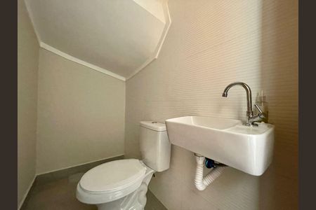 Casa à venda com 2 quartos, 120m² em Vila Carolina, São Paulo