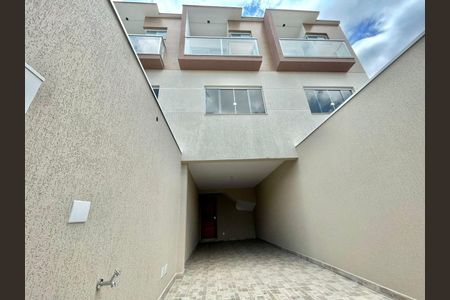 Casa à venda com 2 quartos, 120m² em Vila Carolina, São Paulo