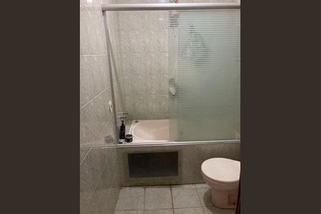 Casa à venda com 2 quartos, 300m² em Vila Palmeiras, São Paulo