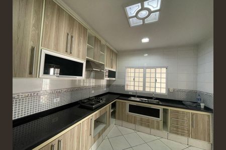 Casa à venda com 4 quartos, 200m² em Freguesia do Ó, São Paulo