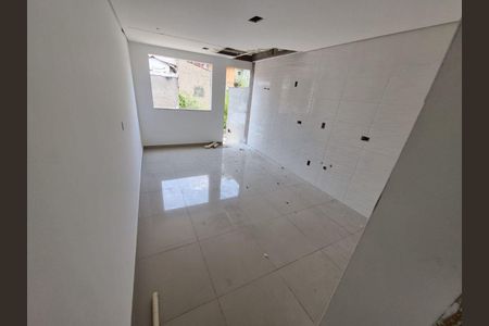 Casa à venda com 2 quartos, 100m² em Piqueri, São Paulo
