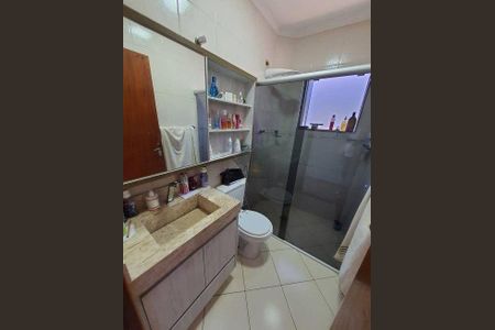 Casa à venda com 3 quartos, 132m² em Jardim Santo Elias, São Paulo